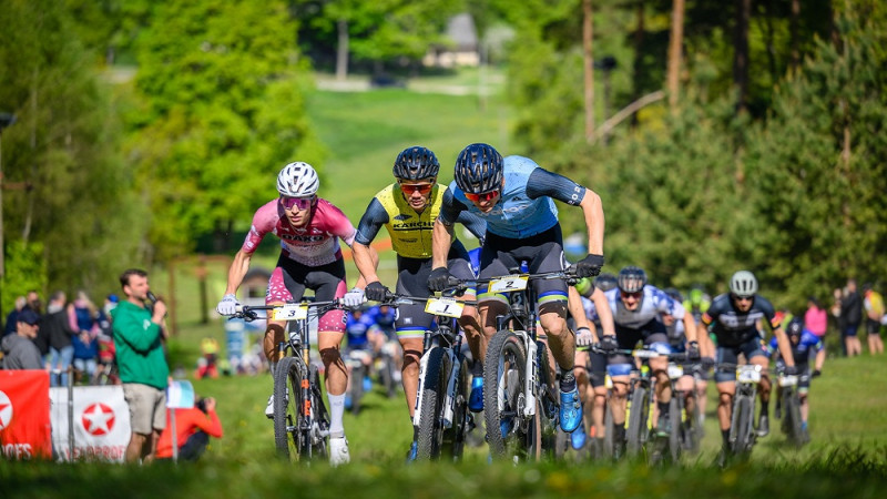 Vivus MTB Maratonā Kamparkalnā Muižniekam un Steinburgai pārliecinošas uzvaras