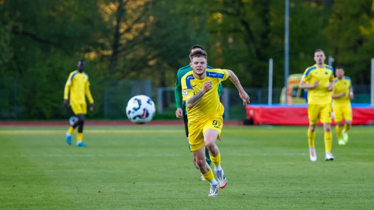 Miņina šovs nodrošina "Super Novai" rezultatīvu uzvaru