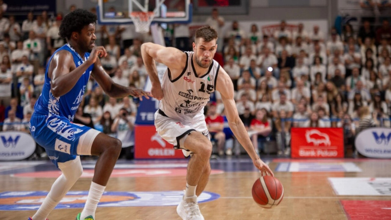 Siliņš un "Legia" pusfinālā aizslauka pamatturnīra uzvarētāju, 42 gadus vecajam Uertasam 39+6 1/4 finālā Spānijā