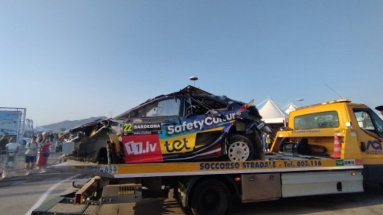 Sesks pēc smagās avārijas nevarēs turpināt WRC Sardīnijas ralliju