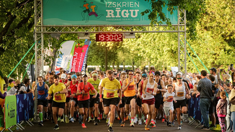 Ar čempionu Serjogina un Siliņas uzvarām un rekordskaitu dalībnieku sācies "Izskrien Rīgu"