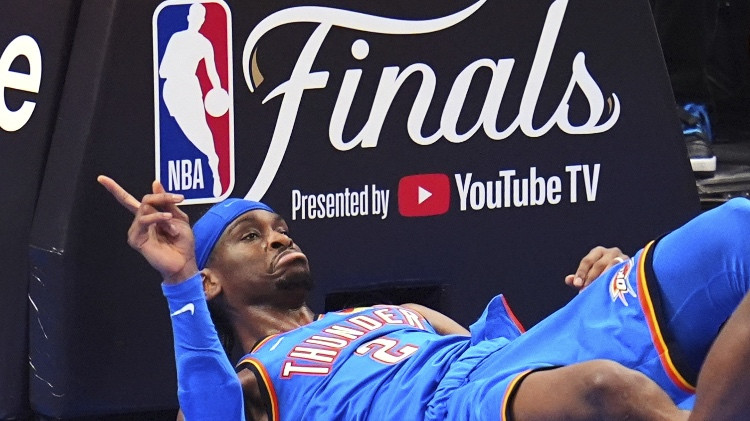 "Thunder" pieceļas ar drošu uzvaru un NBA finālā panāk izlīdzinājumu