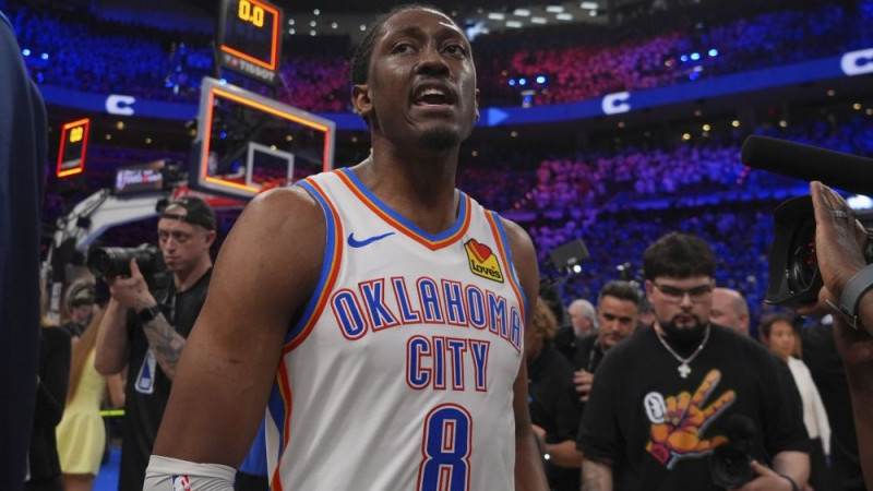 Viens no "Thunder" līderiem "play-off" spītējis nopietnam savainojumam