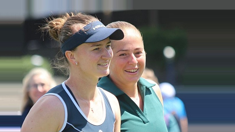 Ostapenko/Krejčīkova atspēlē setbumbas un tiek tālāk Monreālā