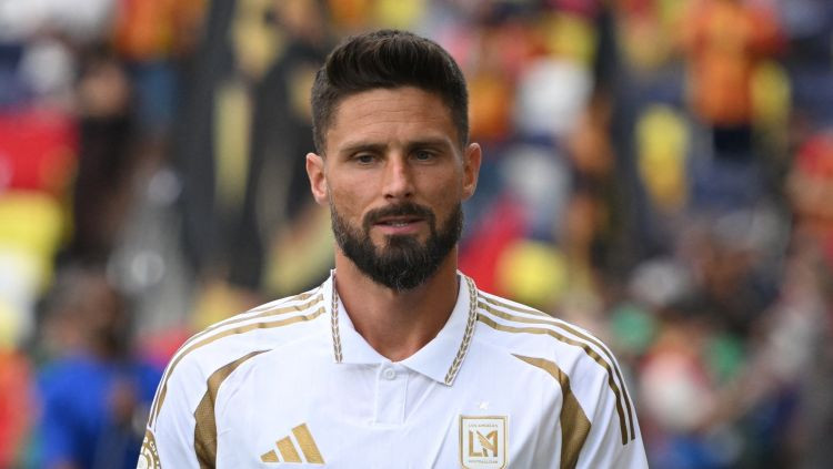 Francijas rekordists Žirū 13 gadus pēc sensacionālā titula atgriezīsies dzimtenē