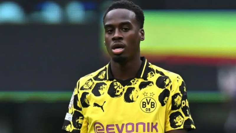 ″Chelsea″ piesaista britu jauno talantu Gitensu