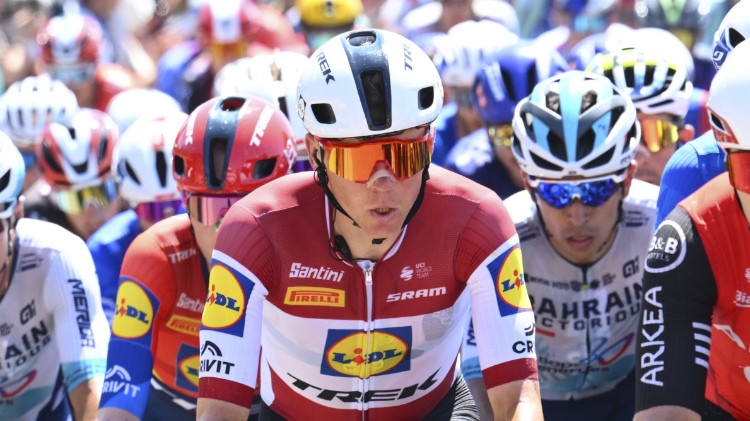 Skujiņš sekmē komandas biedra Milana pirmo uzvaru "Tour de France" posmā