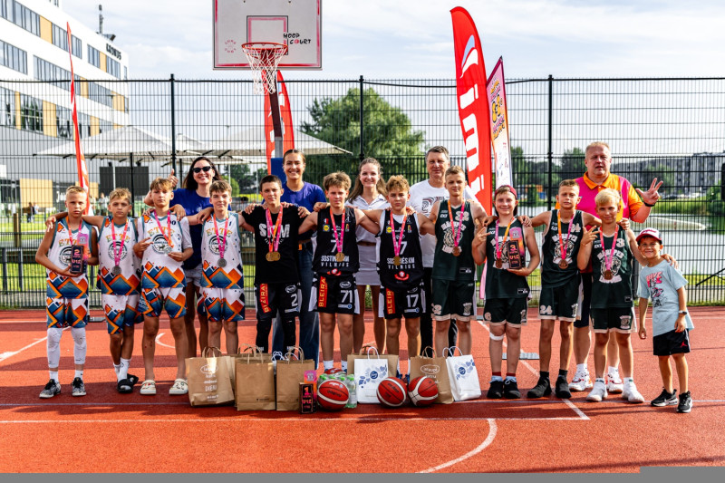 Pie “Sāgas” Latvijas Jaunatnes 3x3 basketbola čempionāta zelta medaļas izcīna puiši no Viļņas un rīdzinieces