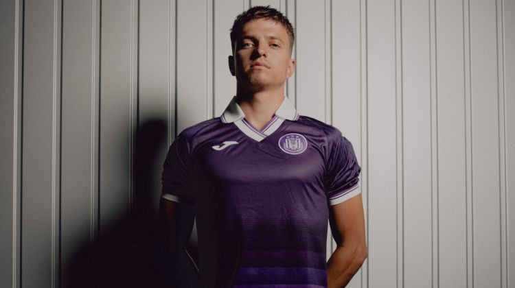 Latvijas gada telpu futbolists Tarakanovs pievienojas Beļģijas flagmanim