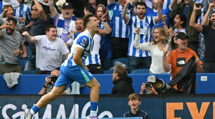 "Manchester City" nenotur vadību un pirms derbija piedzīvo otro zaudējumu pēc kārtas