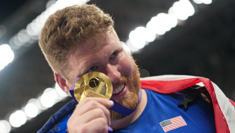 Krauzers turpina dominēt lodes grūšanā, rekordiste Čebeta triumfē 10000 metros