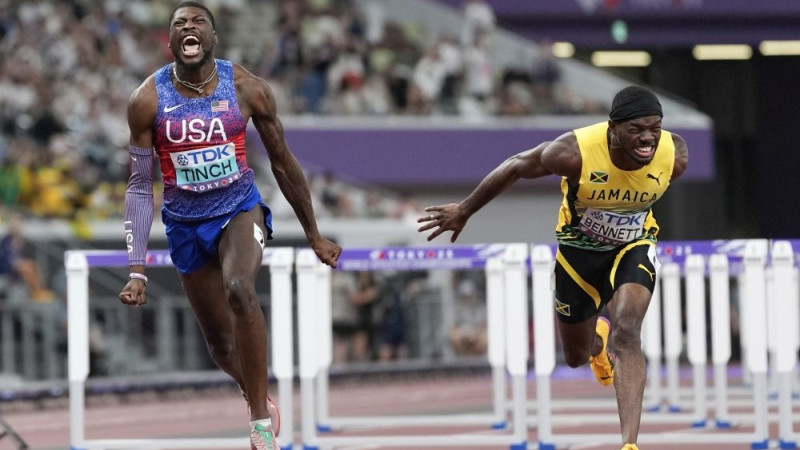 Tinčam jamaikiešu personīgie rekordi netraucē triumfēt 110 metru barjersprintā