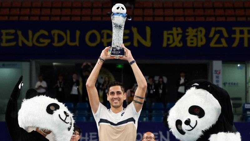 Čendu finālā Tabilo apspēlē Muzeti, kazahs triumfē Handžou