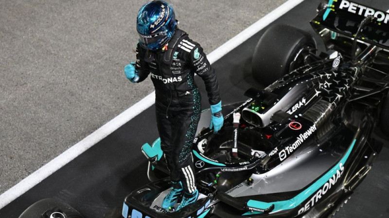 Rasels triumfē Singapūrā, "McLaren" nodrošina Konstruktoru kausu