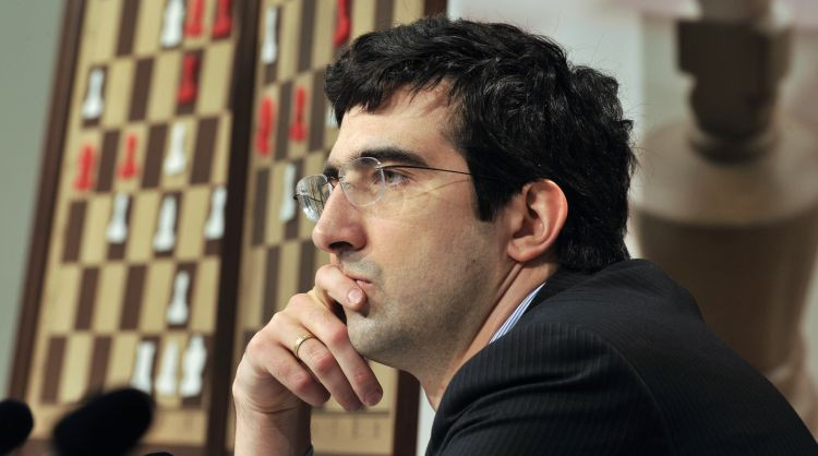 FIDE izskatīs pasaules eksčempiona Kramņika komentārus par pēkšņi mirušo Narodicki