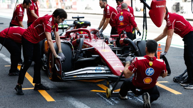 Leklērs ātrākais F1 treniņā Mehiko, trasi iekaro deviņi debitanti