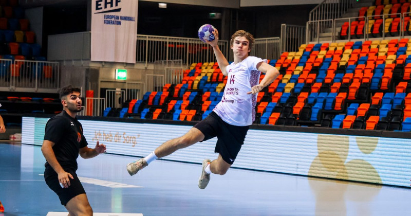 Latvijas jaunie handbolisti kvalifikācijas turnīrā pieveic kipriešus