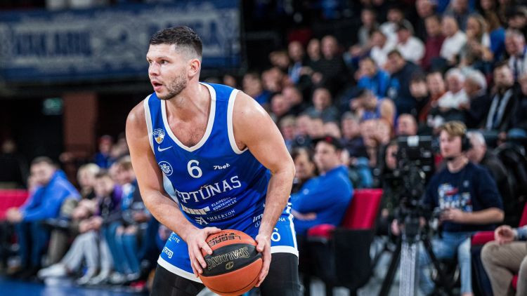 Lomažam lielisks pirmais ceturksnis, spīd arī Šķēle un Rodions