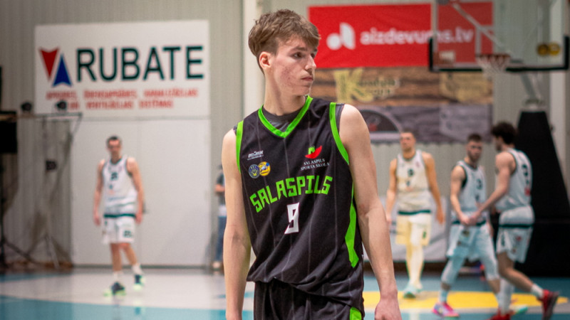 Divu nezaudējušo komandu cīņā "Salaspils" turpina uzvaru virkni