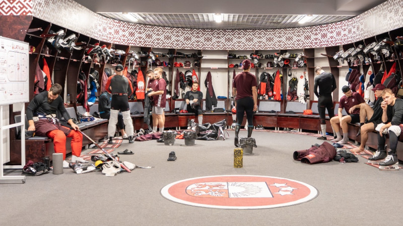 Uzbrucēju trio bez gūtiem vārtiem: Latvijas izlases virknējumi pirms došanās uz Vāciju