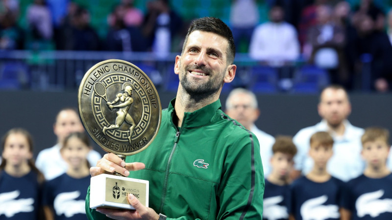 Džokovičs smagā cīņa uzveic Muzeti un izcīna ATP karjeras 101. titulu