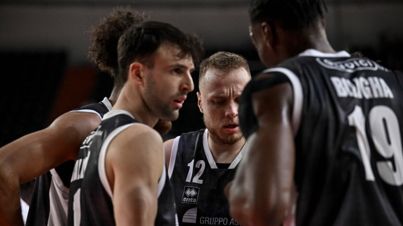 Strautiņš pēc deviņu mēnešu izlaišanas atgriežas ierindā