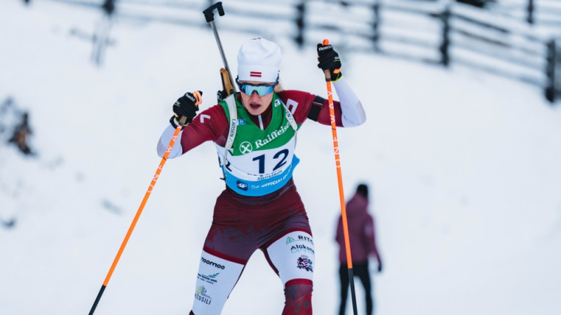 Buliņas ar dažādām sekmēm ugunslīnijā finišē ar gandrīz vienādu rezultātu IBU kausā