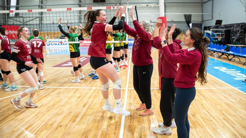 Minusa: "Cepuri nost meiteņu priekšā - trīs spēles 34 stundu laikā"