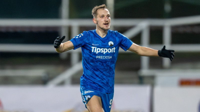Krollis iesit otrajā spēlē pēc kārtas, gādājot punktu pret Čehijas futbola milzi