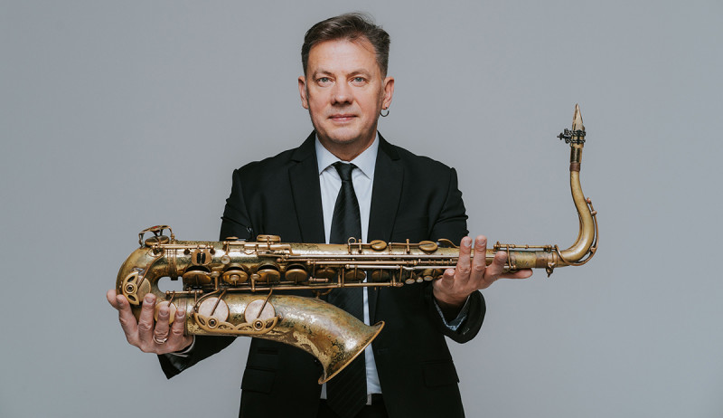 Izdots jauns Raimonda Paula melodiju albums saksofonam