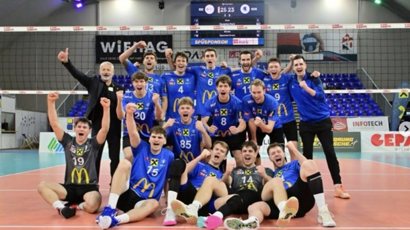 Klopovam Austrijas volejbola čempionāta sudrabs, Cielavs ceturtais Somijā