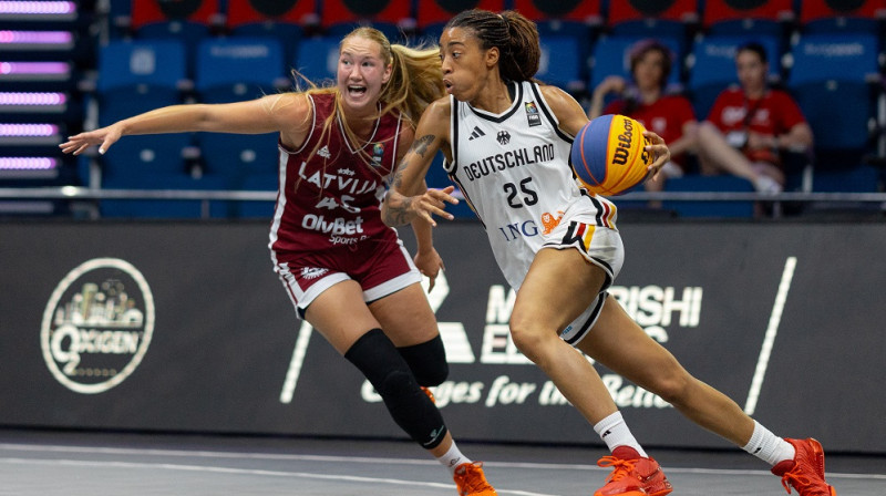 Latvijas 3x3 dāmas uzvar olimpisko čempioni un iesoļo Bukarestes "play-off"